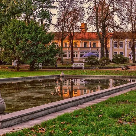 Parkhotel Pretzsch ホテル 3*